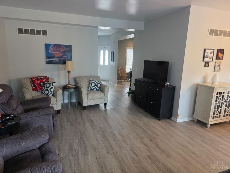 135 Pond Run Circle, Hamilton, OH 45013 Photo 8