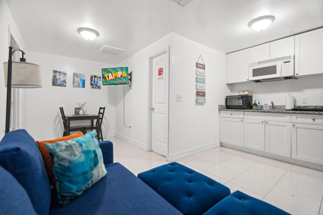 7005 Fountain Avenue, Tampa, FL 33634 Photo