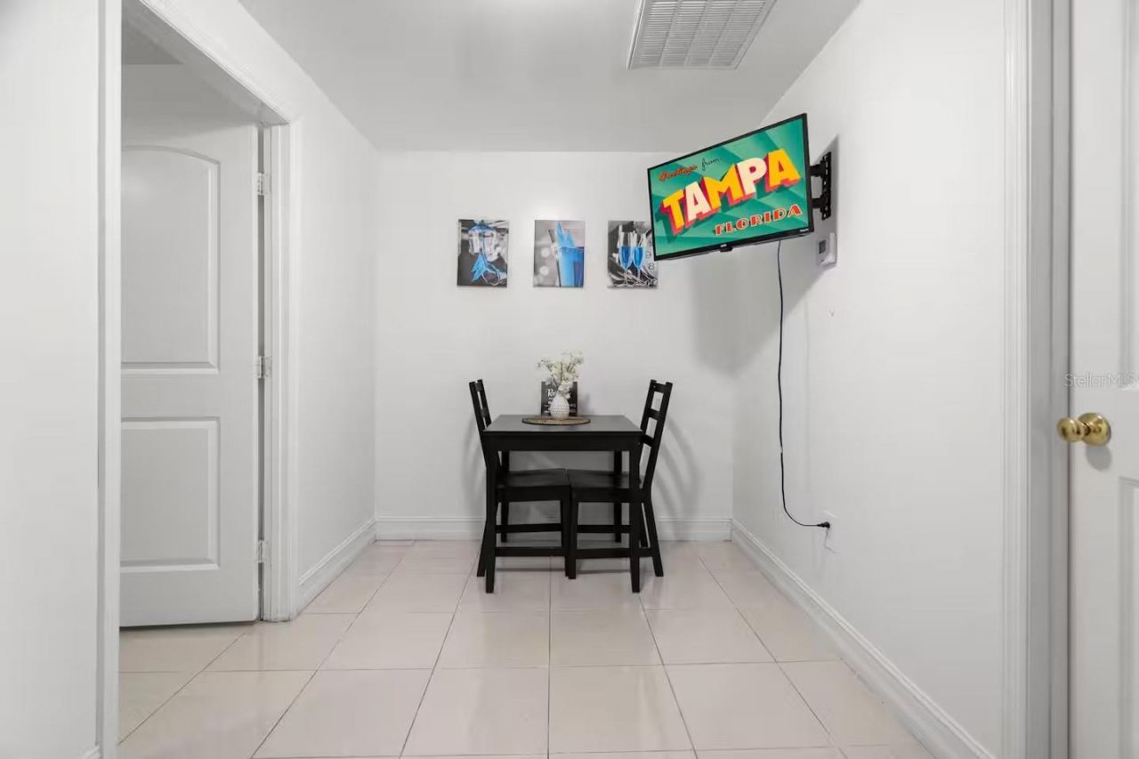 7005 Fountain Avenue, Tampa, FL 33634 Photo