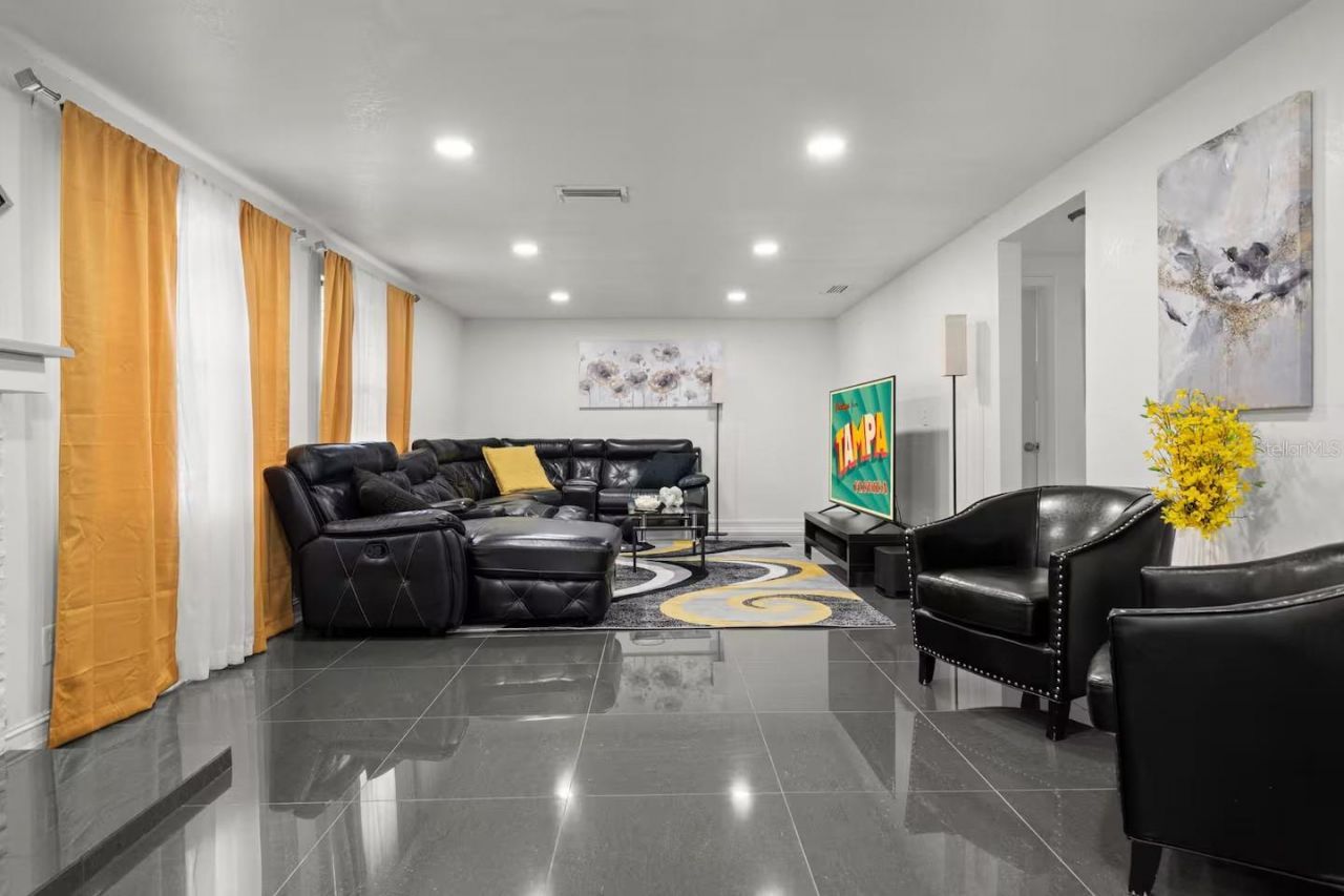 7005 Fountain Avenue, Tampa, FL 33634 Photo