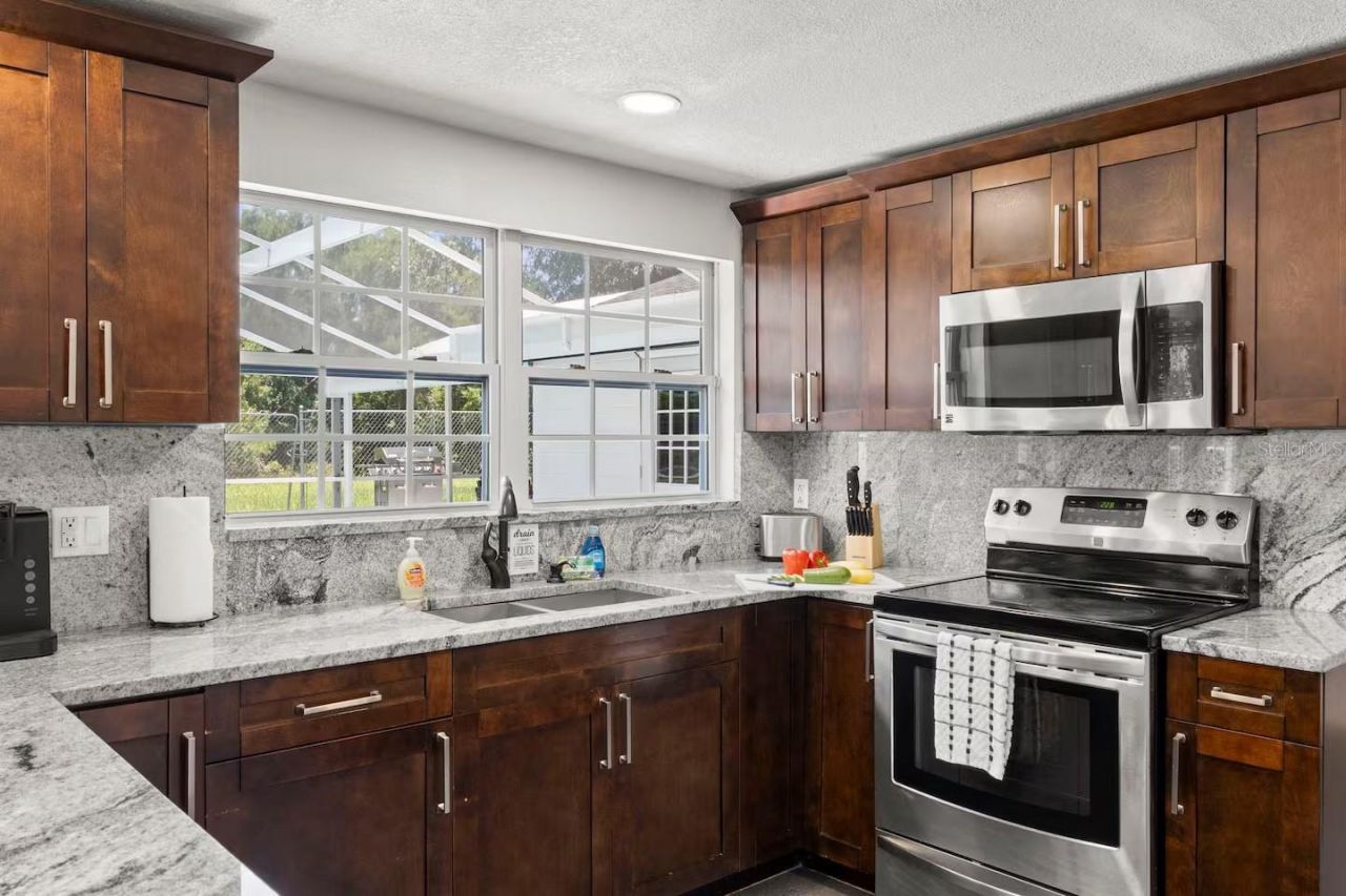 7005 Fountain Avenue, Tampa, FL 33634 Photo