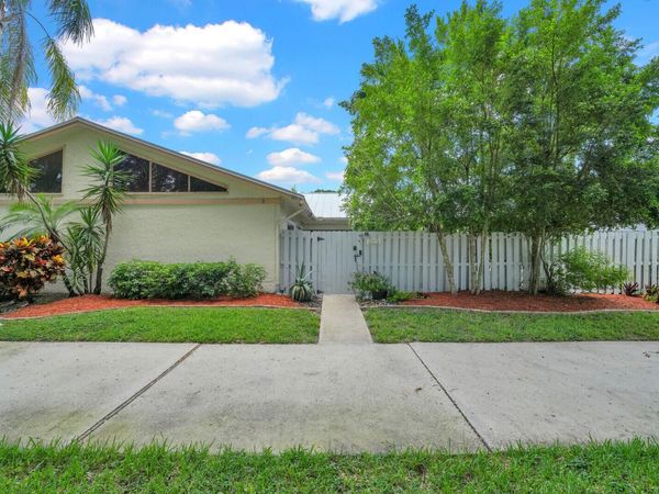 8850 Ranta Court, Unit D, Boynton Beach, FL 33436