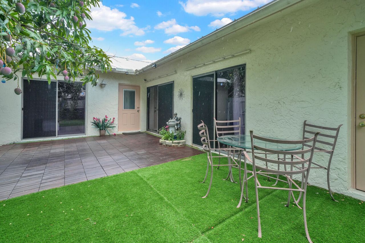 8850 Ranta Court, Unit D, Boynton Beach, FL 33436 Photo