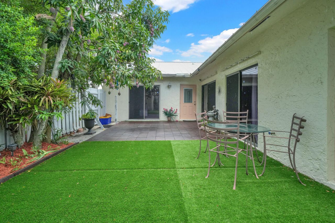 8850 Ranta Court, Unit D, Boynton Beach, FL 33436 Photo
