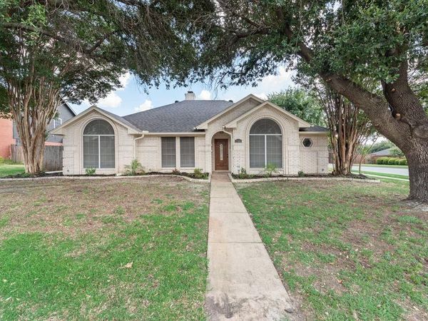 7400 Chapman Drive, North Richland Hills, TX 76182