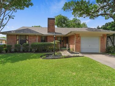 849 Berkinshire Drive, Dallas, TX 75218