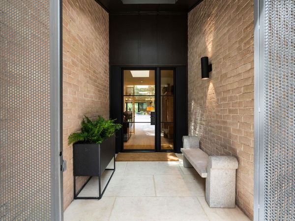 3216 Tarryhollow DR, Austin, TX 78703