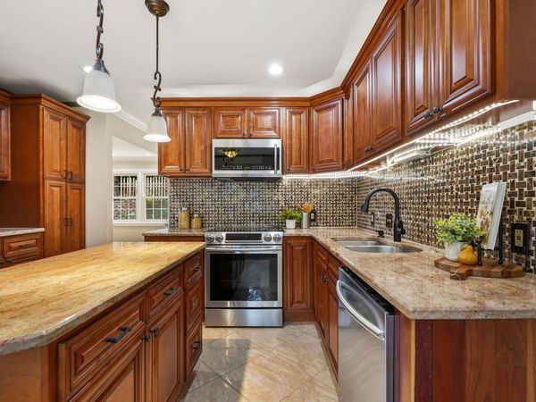 14003 N COMMONS WAY, POTOMAC, MD 20854