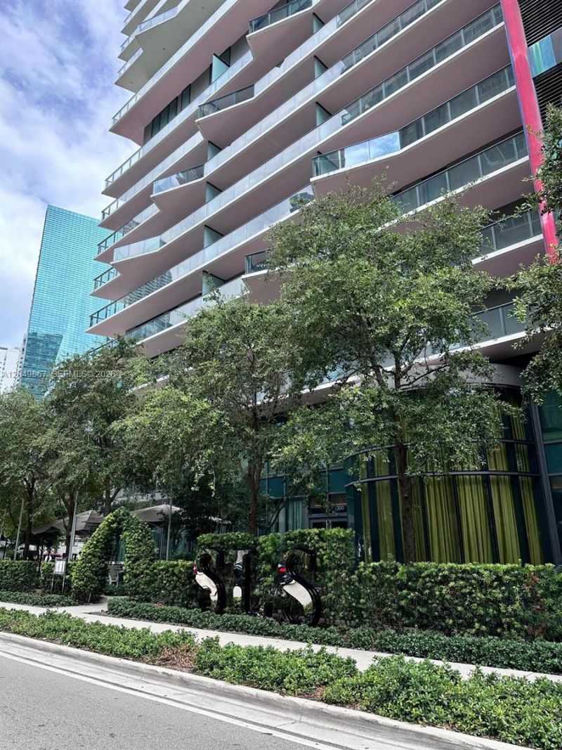 1300 S Miami Ave , Unit 1605, Miami, FL 33130 Photo