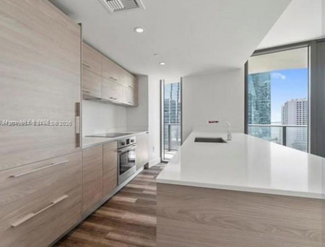 1300 S Miami Ave , Unit 1605, Miami, FL 33130 Photo