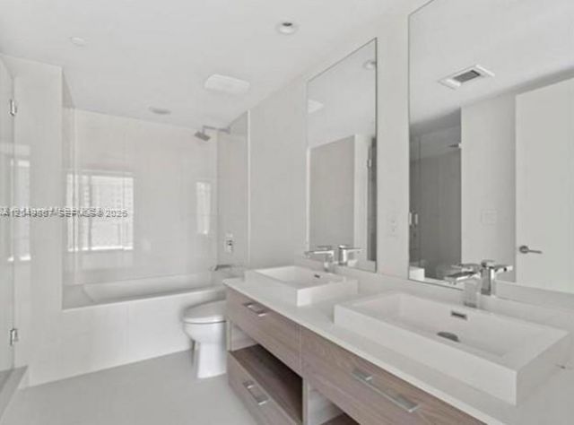 1300 S Miami Ave , Unit 1605, Miami, FL 33130 Photo