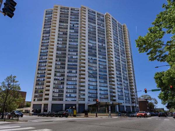 3930 N Pine Grove Avenue , Unit 306, Chicago, IL 60613