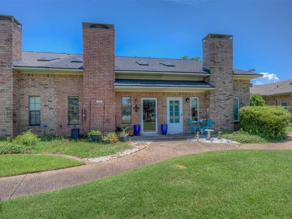 3634 GREENACRES PLACE Drive, Unit 202, Bossier City, LA 71111