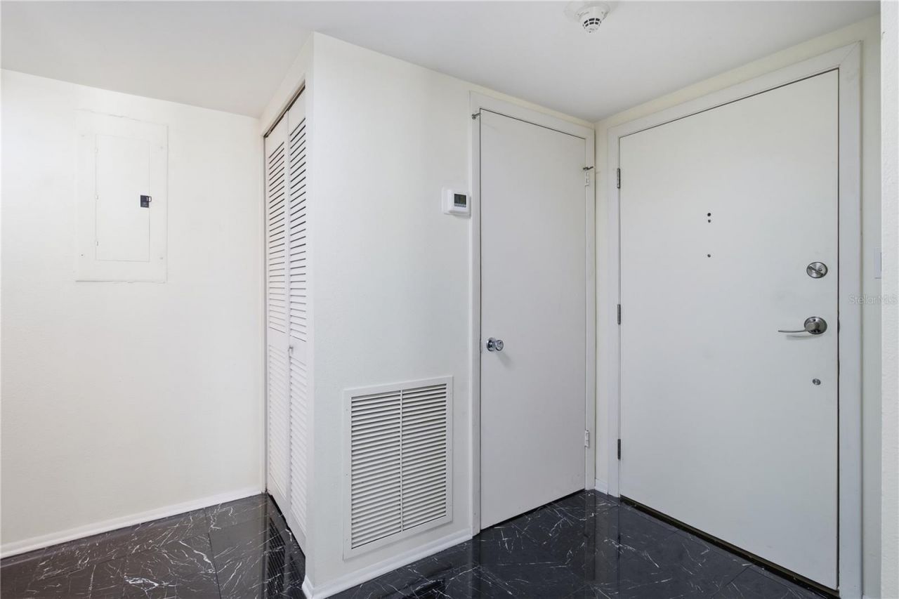 770 S Palm Avenue, Unit PH2, Sarasota, FL 34236 Photo