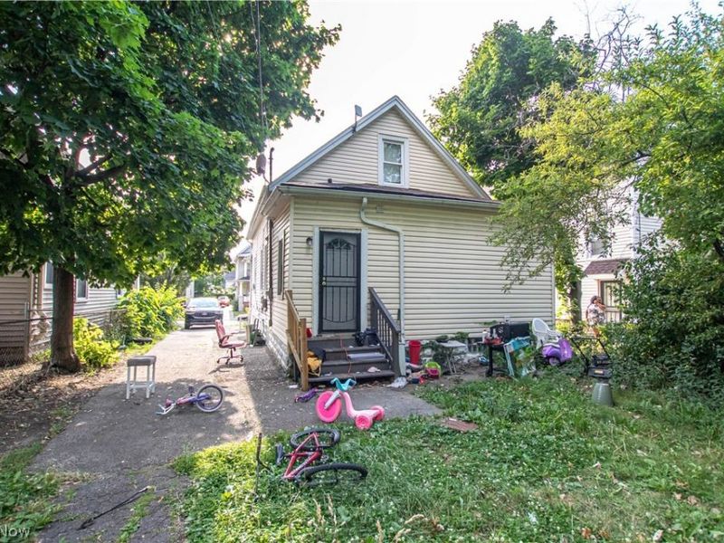 2785 E 126th Street, Cleveland, OH 44120 Photo 2