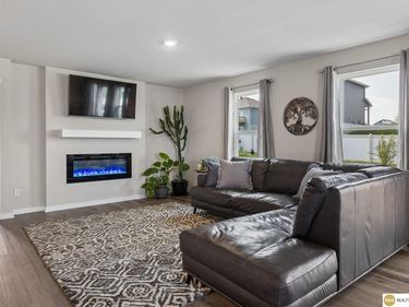 11452 Sunburst Drive, Papillion, NE 68046