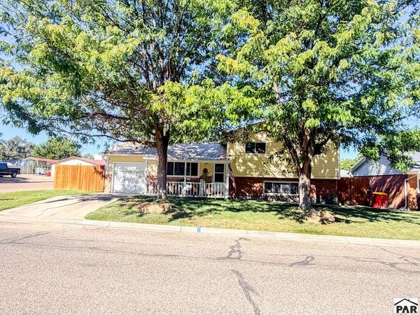 817 S 2nd St, Rocky Ford, CO 81067