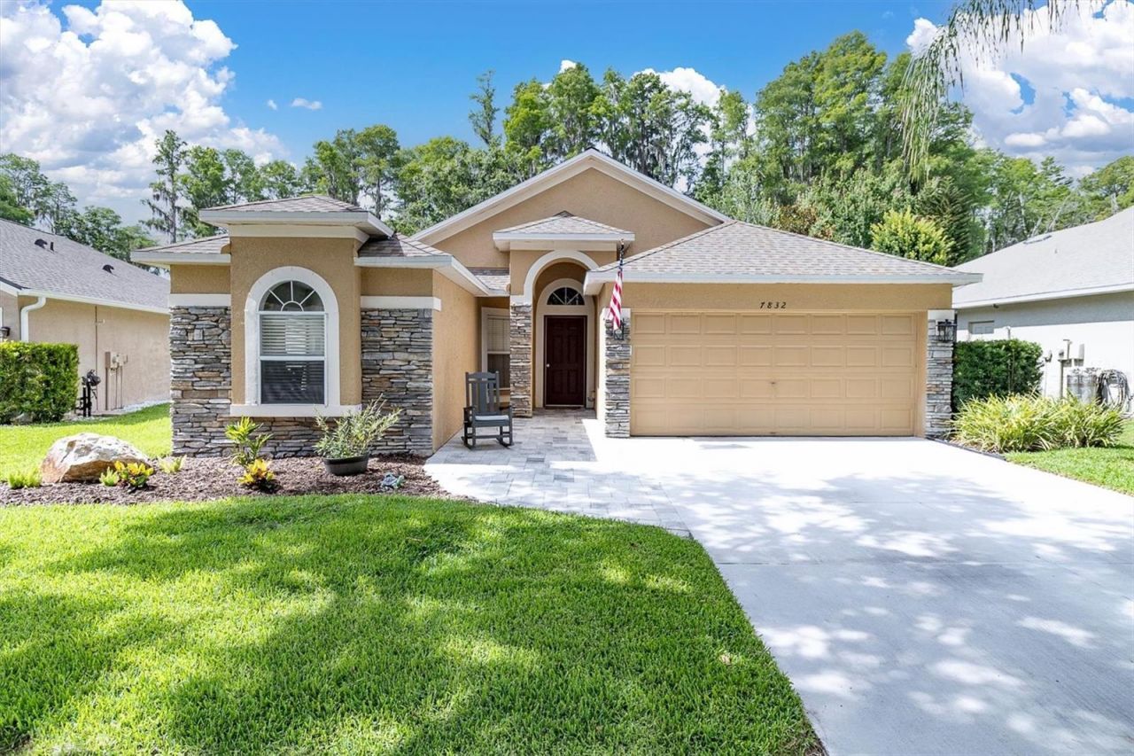 7832 Blue Spring Drive , Land O Lakes, FL 34637 Photo