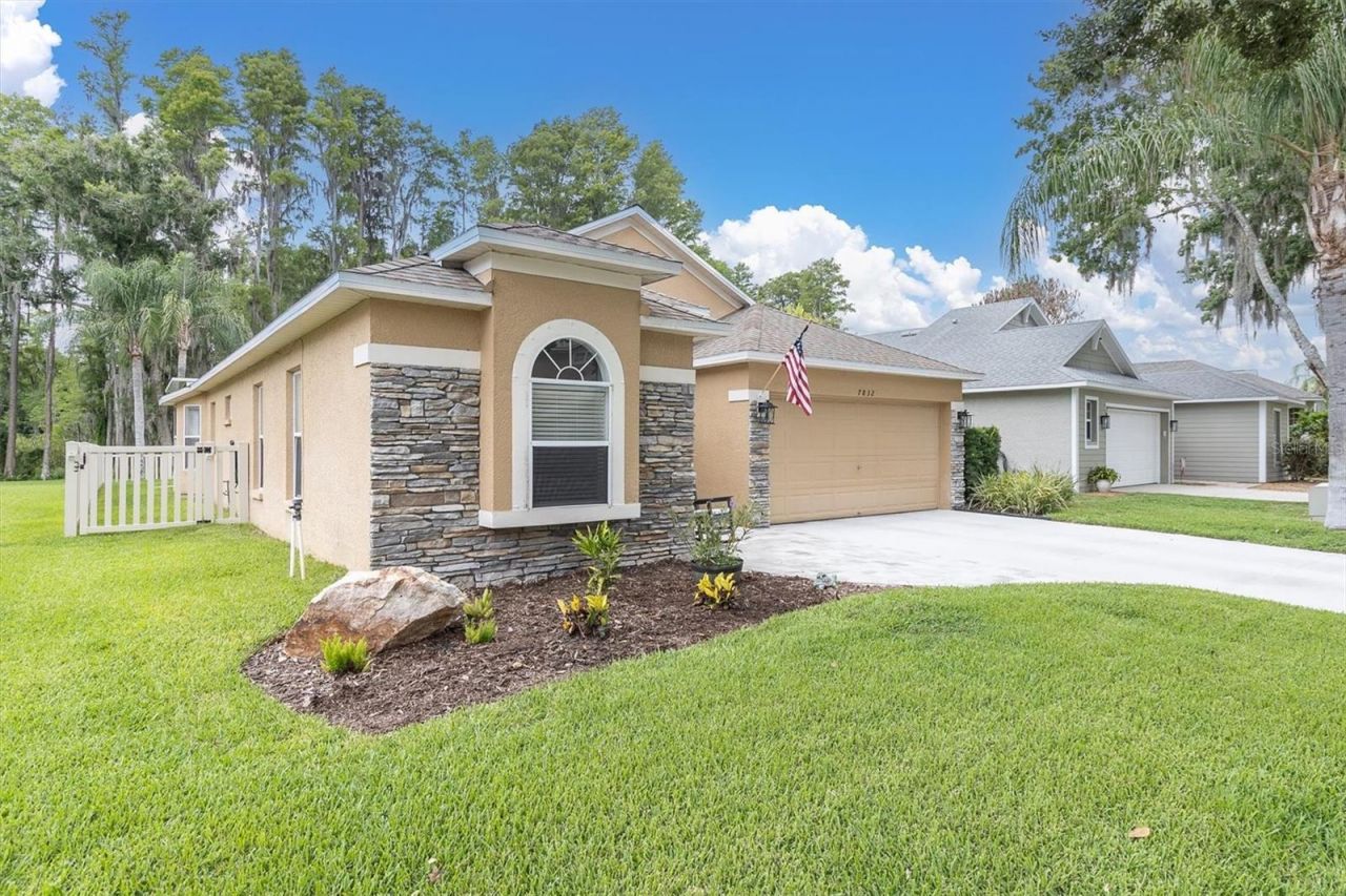 7832 Blue Spring Drive , Land O Lakes, FL 34637 Photo