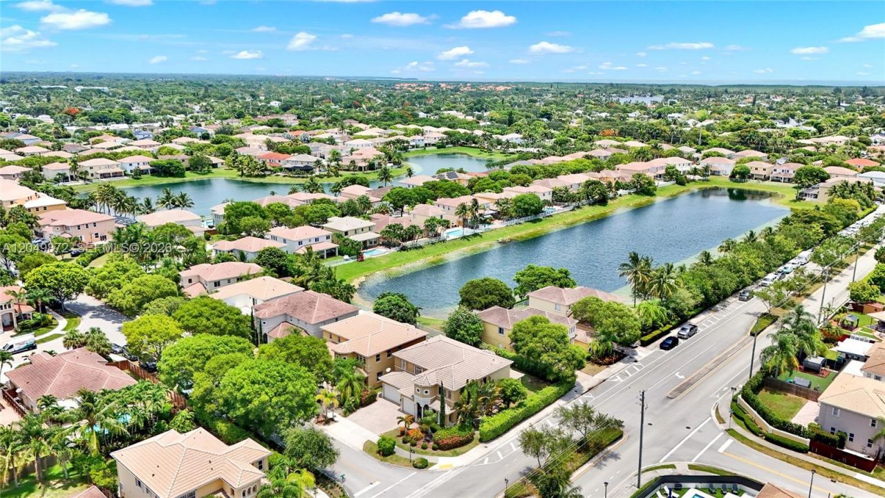 20765 SW 89th Ave, Cutler Bay, FL 33189 Photo