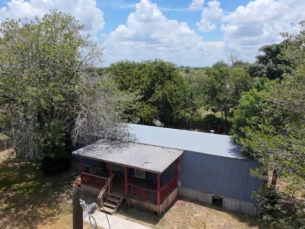 18490 Lagloria Rd, Elmendorf, TX 78112