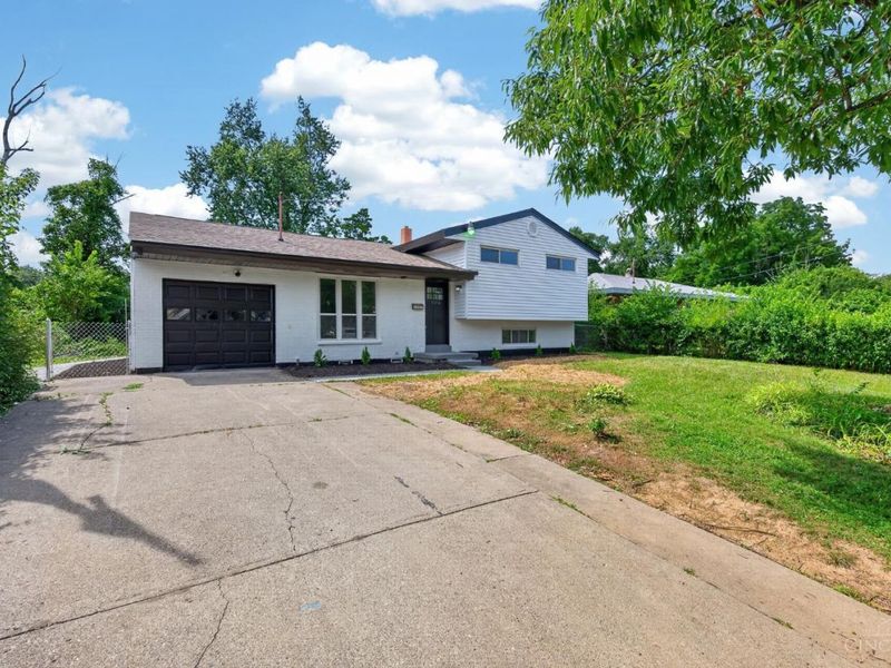11475 Fiesta Court, Forest Park, OH 45240 Photo 3