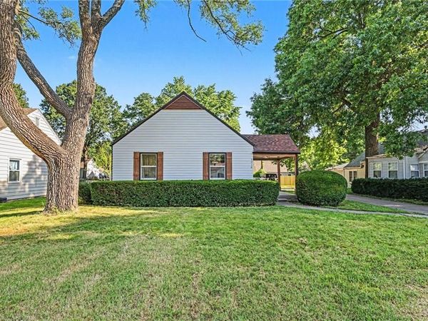 5016 W 51st Street, Roeland Park, KS 66205