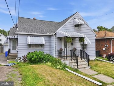 293 LYNDWOOD AVENUE, HANOVER TOWNSHIP, PA 18706