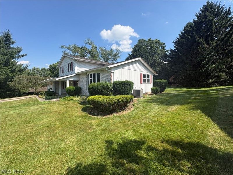 3066 Lake Center Street NW, Uniontown, OH 44685 Photo 3