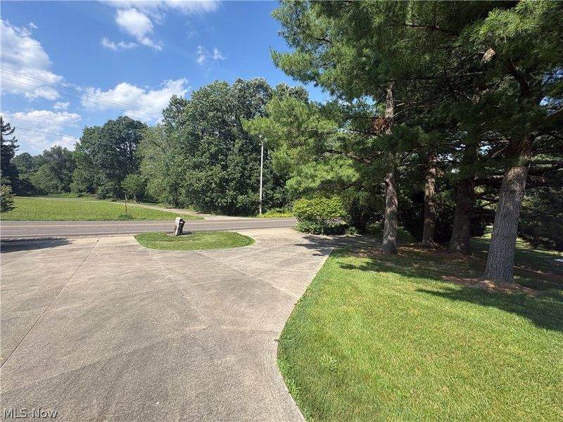 3066 Lake Center Street NW, Uniontown, OH 44685 Photo 8