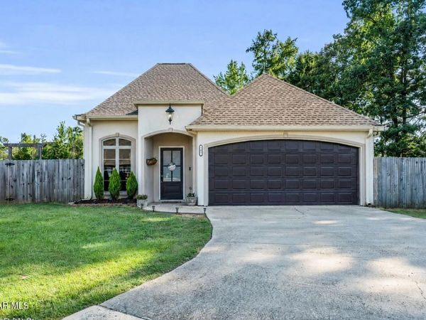 59 Regent Lane, Columbus, MS 39705