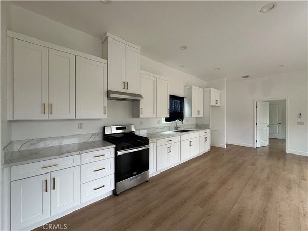 1231 Oak Street, Santa Ana, CA 92707