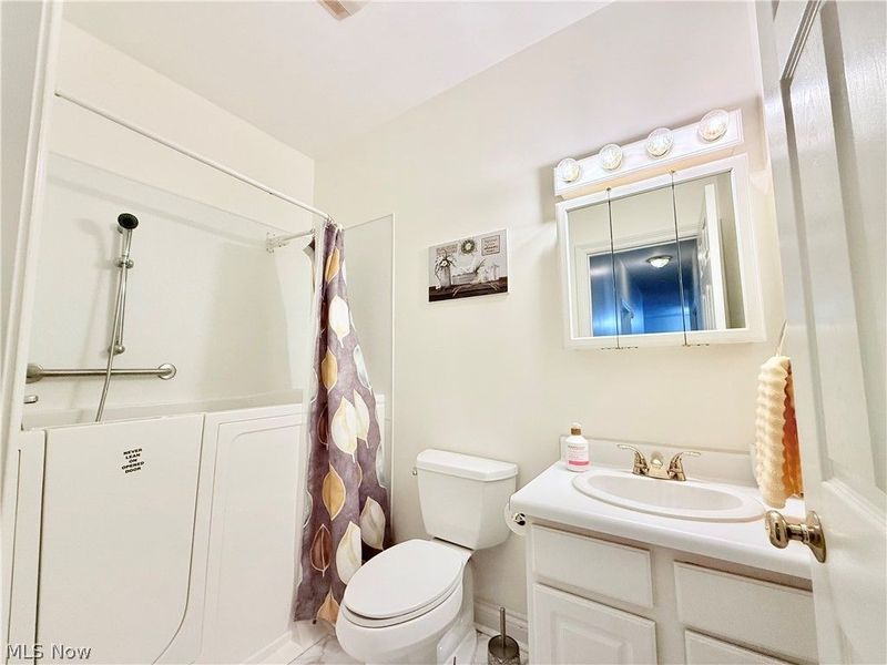 603 S Raccoon Road, Unit 1, Austintown, OH 44515 Photo 18