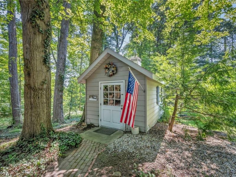 1176 Meadow Spur Drive, Akron, OH 44333 Photo 47