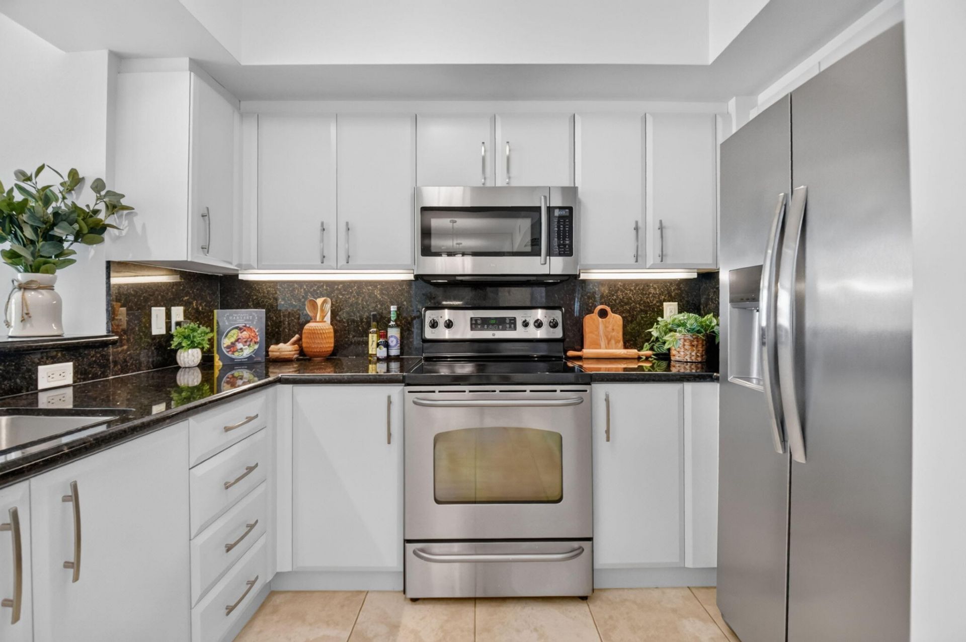 403 S Sapodilla Avenue, Unit 307, West Palm Beach, FL 33401 Photo