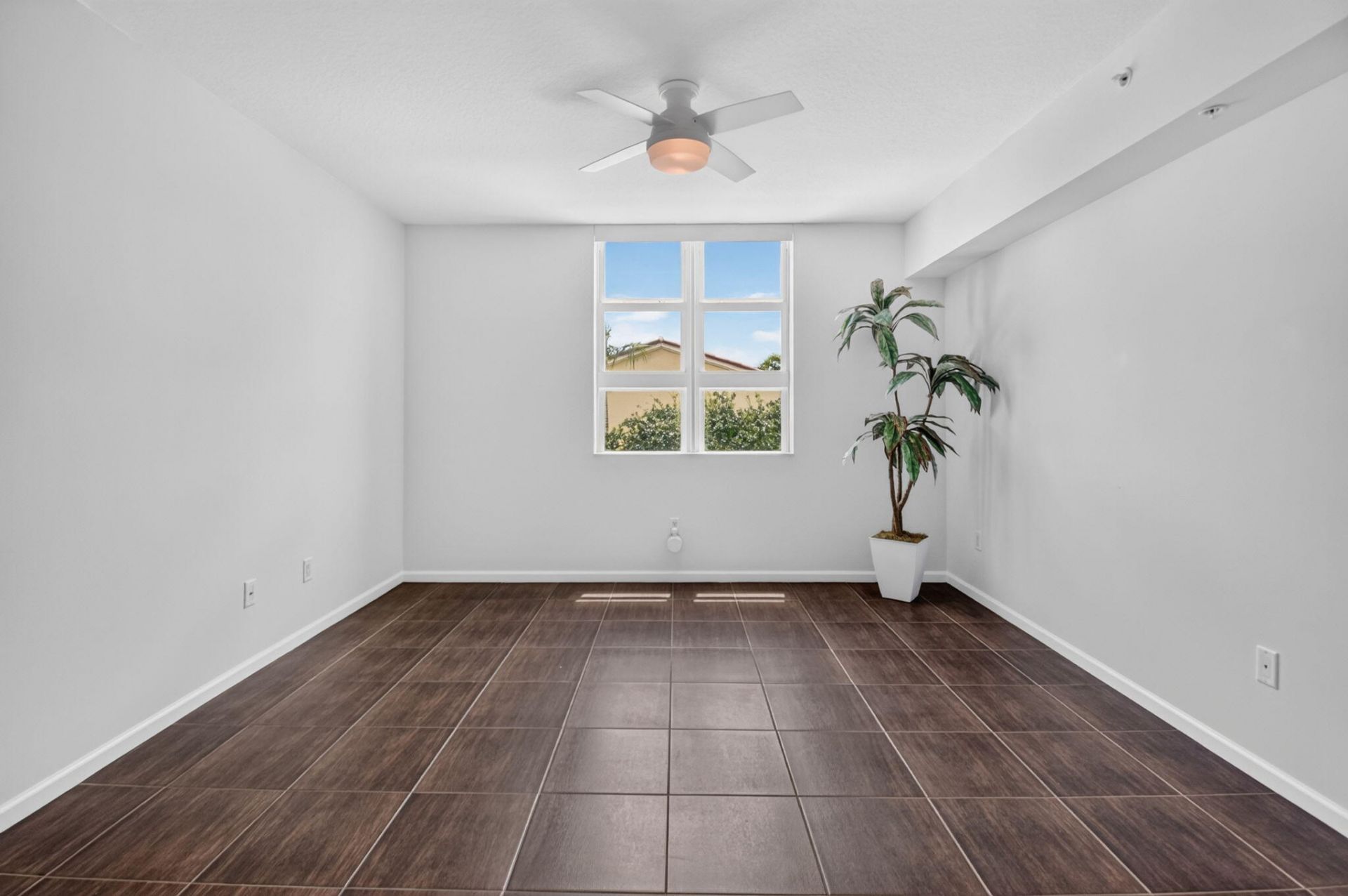 403 S Sapodilla Avenue, Unit 307, West Palm Beach, FL 33401 Photo