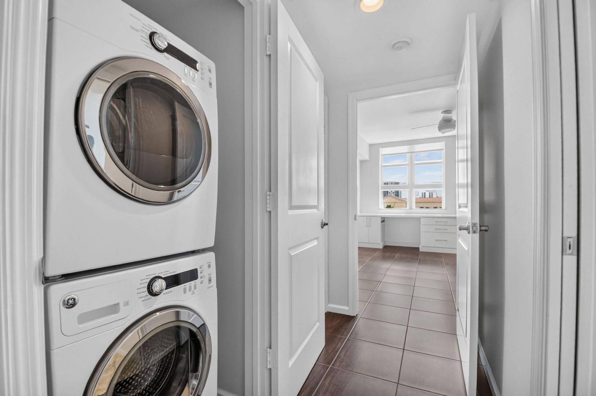 403 S Sapodilla Avenue, Unit 307, West Palm Beach, FL 33401 Photo