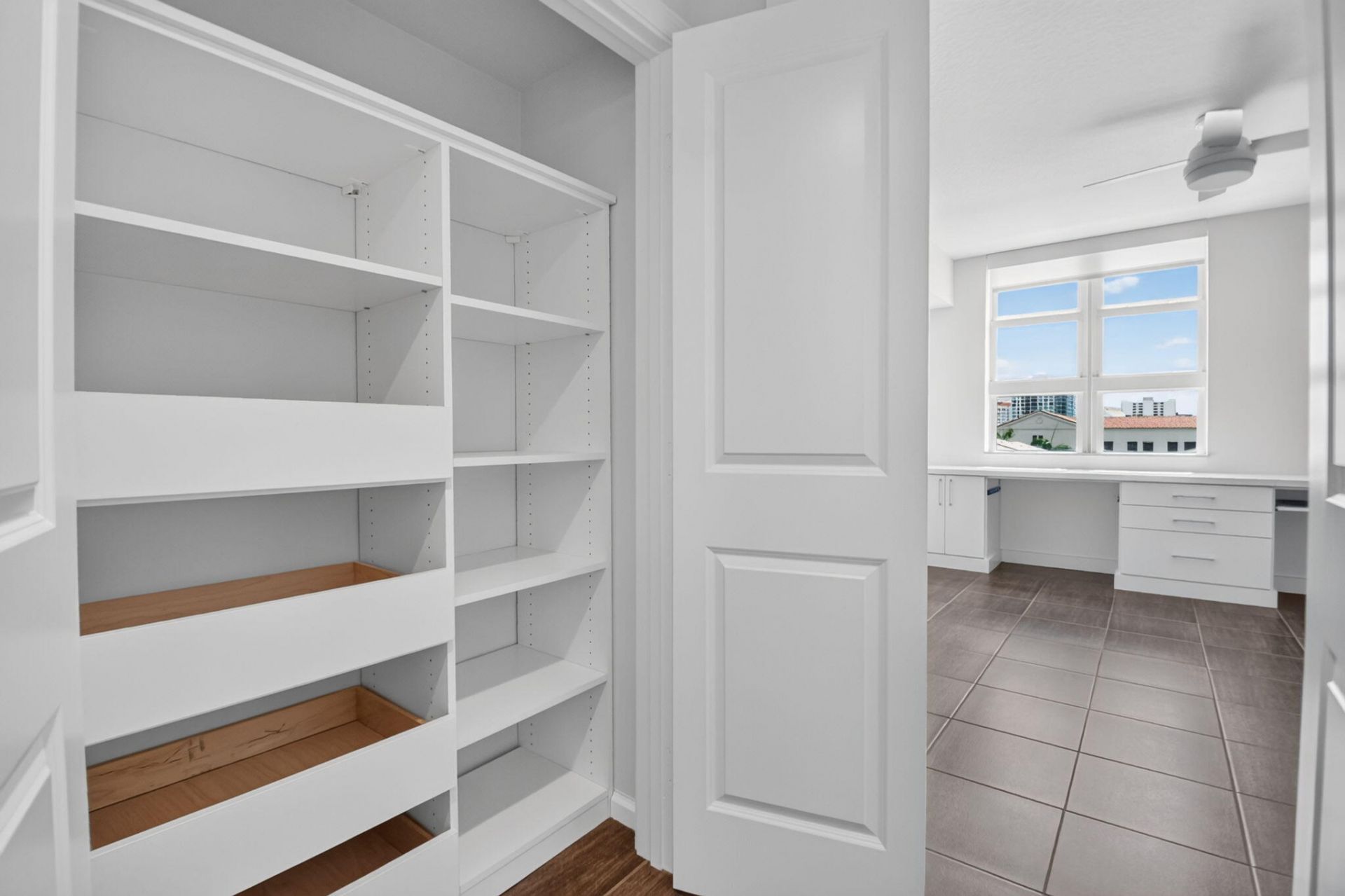 403 S Sapodilla Avenue, Unit 307, West Palm Beach, FL 33401 Photo