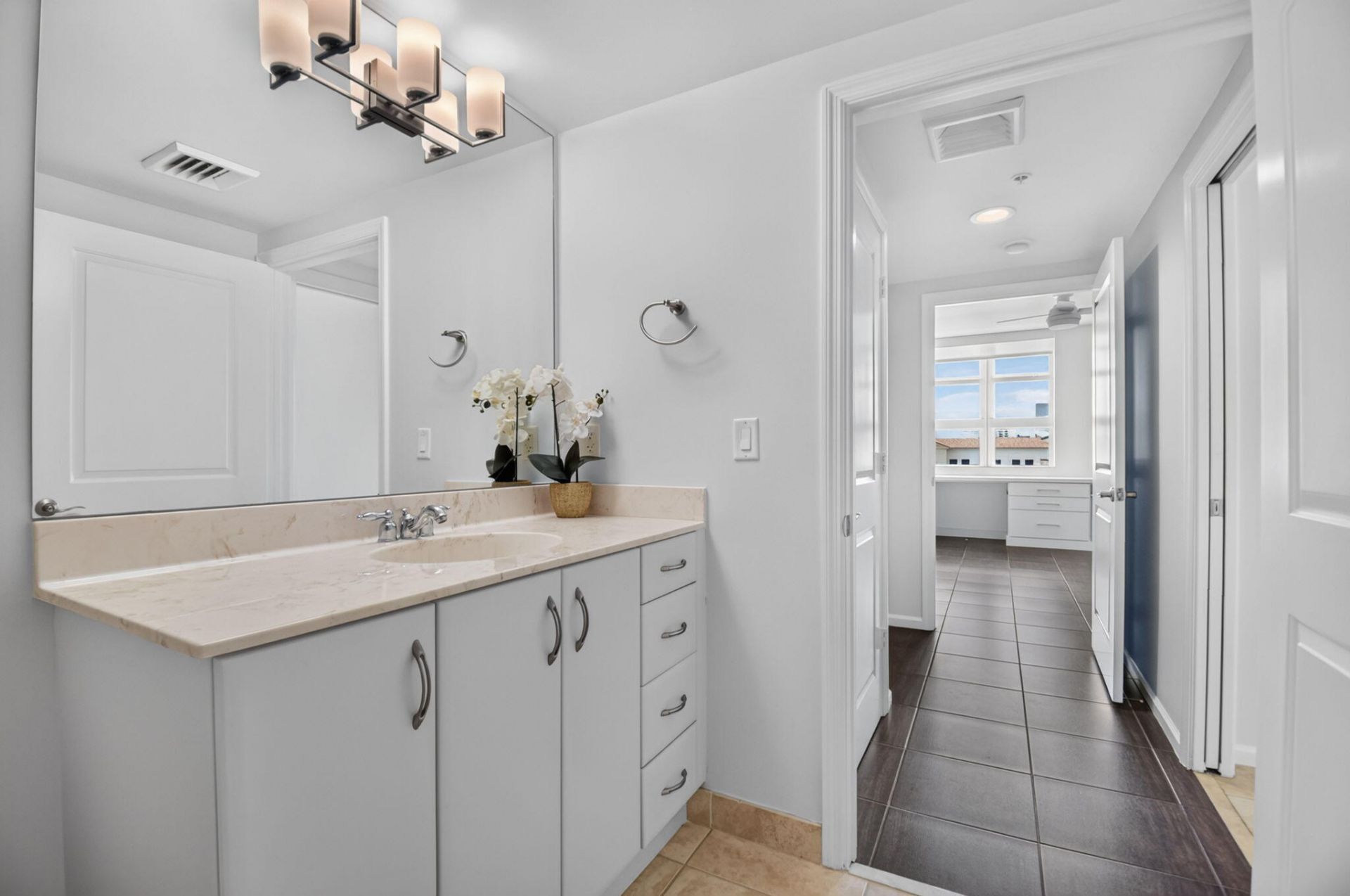 403 S Sapodilla Avenue, Unit 307, West Palm Beach, FL 33401 Photo