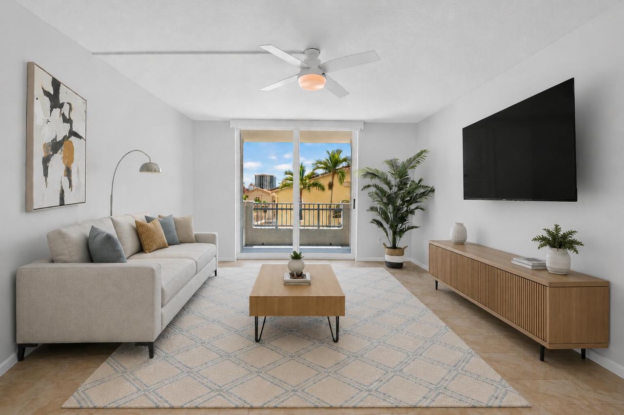 403 S Sapodilla Avenue, Unit 307, West Palm Beach, FL 33401 Photo