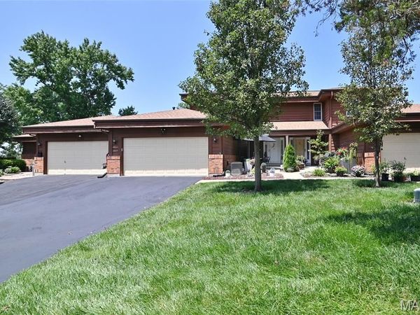 1131 Claytonbrook Court, Ballwin, MO 63011
