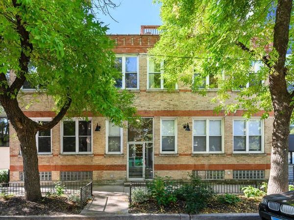 1742 N Winchester Avenue, Unit 203, Chicago, IL 60622