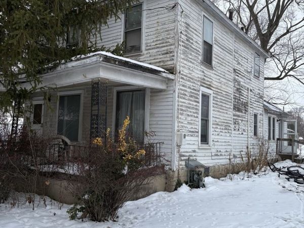 422 E Ash Street , Watseka, IL 60970