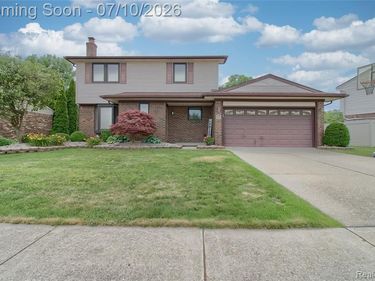 19596 Dawnshire Drive, Brownstown Twp, MI 48193