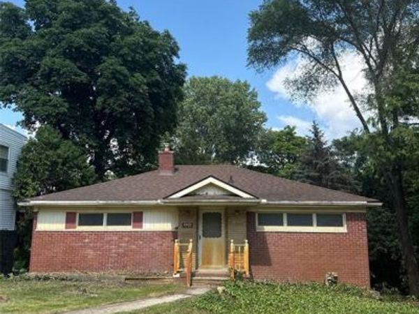 5910 Lakewood Boulevard, Clarkston, MI 48346