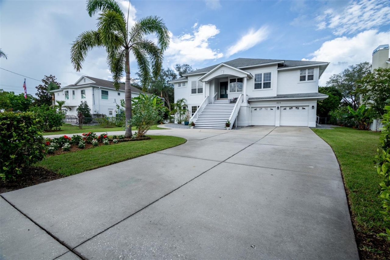 1605 Gulf Road, Tarpon Springs, FL 34689 Photo