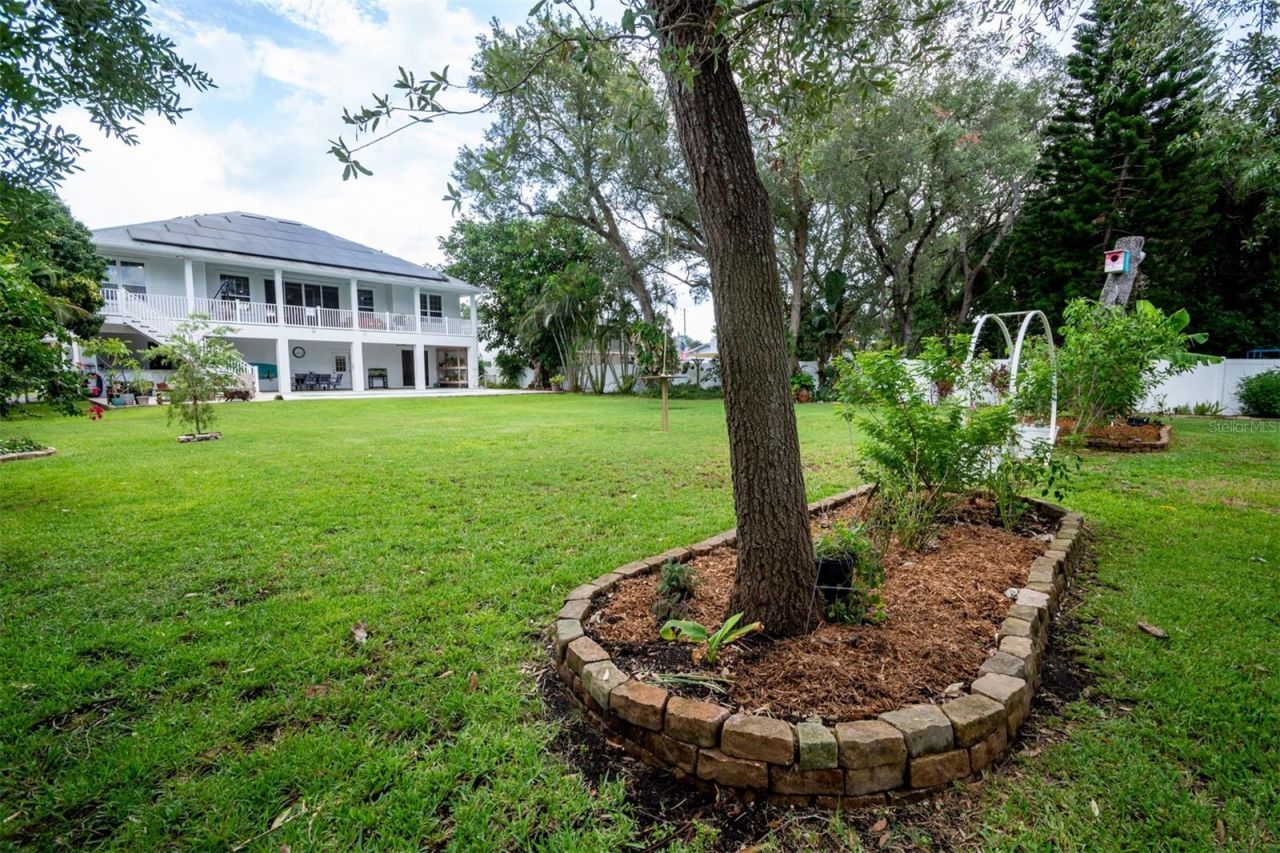 1605 Gulf Road, Tarpon Springs, FL 34689 Photo