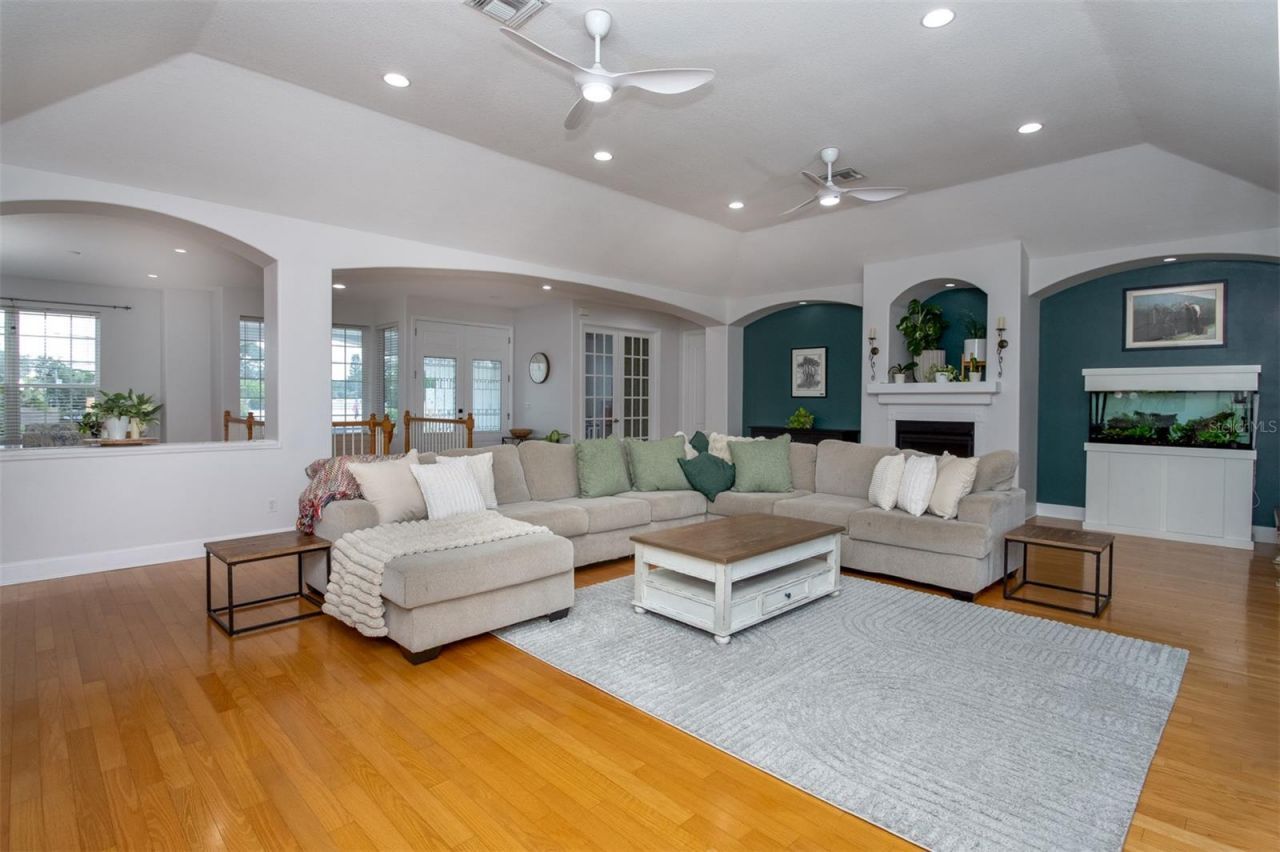 1605 Gulf Road, Tarpon Springs, FL 34689 Photo