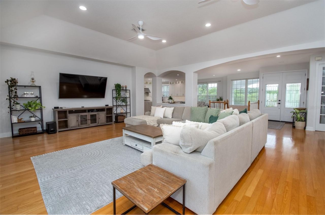 1605 Gulf Road, Tarpon Springs, FL 34689 Photo