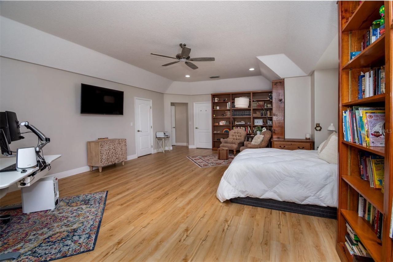 1605 Gulf Road, Tarpon Springs, FL 34689 Photo